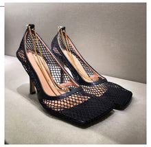 Load image into Gallery viewer, Women&#39;s Black Mesh Square Toe Design Pump