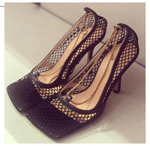 Load image into Gallery viewer, Women&#39;s Black Mesh Square Toe Design Pump