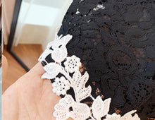 Load image into Gallery viewer, Classic Style Women&#39;s Vine Trim Design Petal Sleeve Lace Dresses