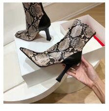 Load image into Gallery viewer, Women&#39;s Two-toned Snake Print Design Genuine Leather Ankle Boots