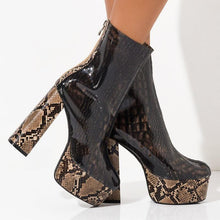 Load image into Gallery viewer, Women&#39;s Stylish Snake Print Design Platform Boots