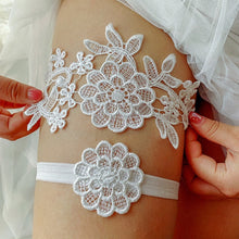 Load image into Gallery viewer, Bridal Accessories – Traditional Wedding Garter Belts