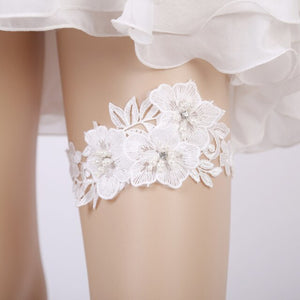 Bridal Accessories – Traditional Wedding Garter Belts