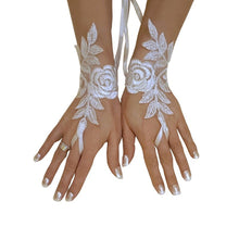 Load image into Gallery viewer, Bridal Lace Trim Gloves – Fine Quality Wedding Accessories