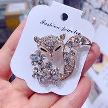 Load image into Gallery viewer, Women’s Fabulous Rhinestone Fashion Brooches