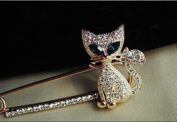 Women’s Fabulous Rhinestone Fashion Brooches