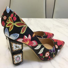 Load image into Gallery viewer, Women&#39;s Floral Print Design Classic Style Pumps