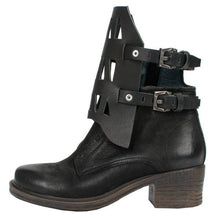 Load image into Gallery viewer, Women’s Stylish Design Ankle Boots