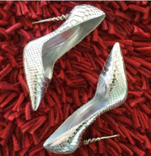 Load image into Gallery viewer, Women&#39;s Metallic Snake Print Design Pumps w/ Twist Rope Heels