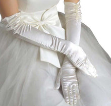 Load image into Gallery viewer, Bridal Lace Trim Gloves – Fine Quality Wedding Accessories